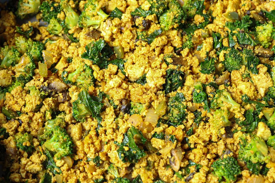 Up close photo of vegan tofu scramble with veggies.